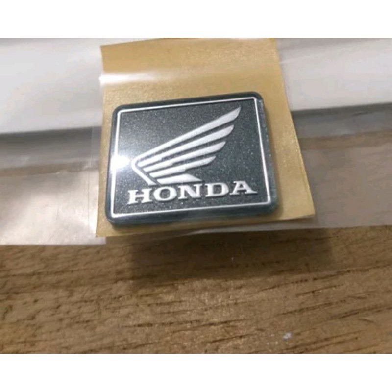 Emblem logo sayap Honda dasboar spedo stang universal untuk smua jenis motor honda Original