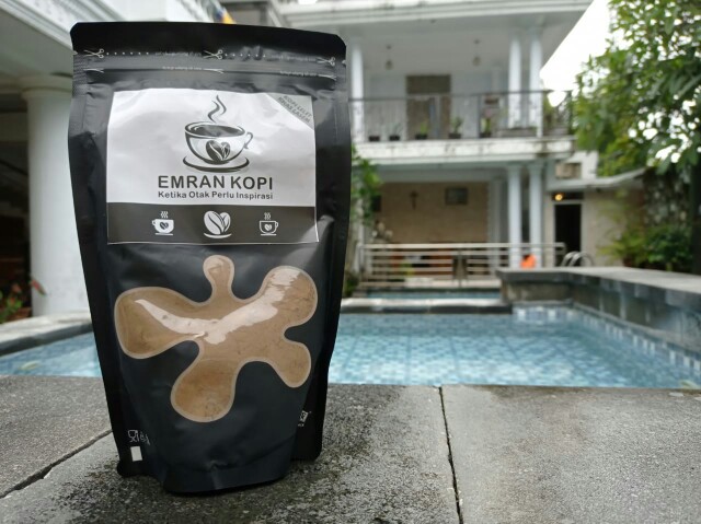 Kemasan Stabding Pouch Windows Hitam 14x23 Cm Kemasan Kopi Kemasan Keripik Plastik Berdiri