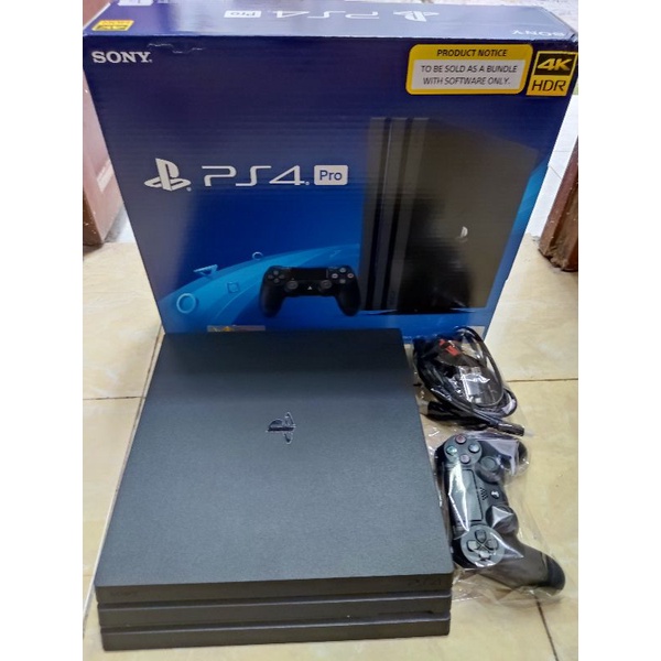 PS4 Pro 1TB CUH-7218B Jet Black
