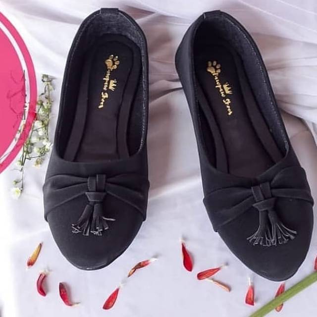 Sepatu Wanita Bigsize Jumbo Size 41,42,43,44,45