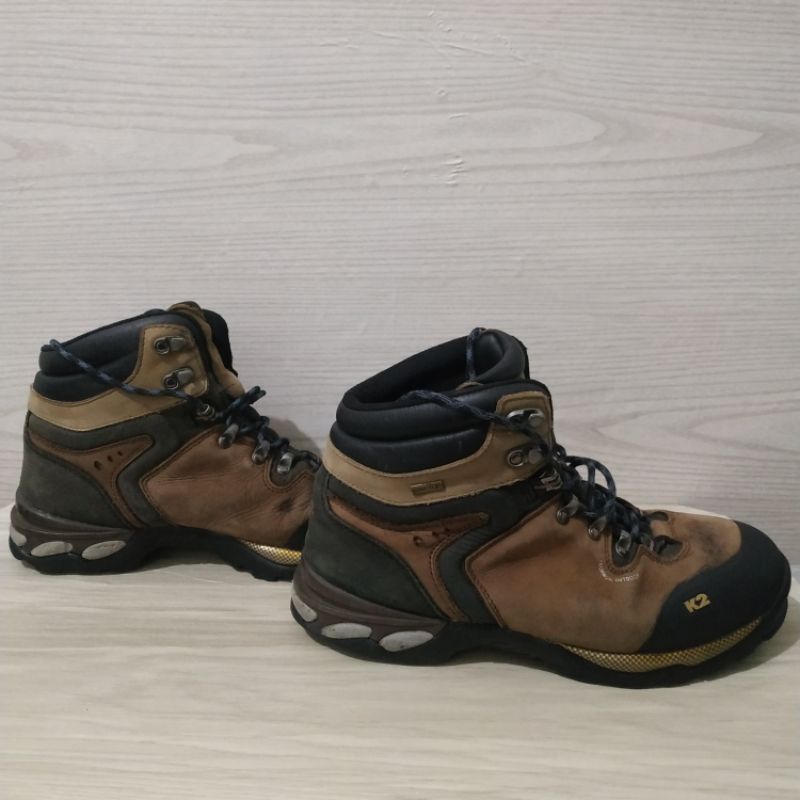 Sepatu hiking brand K2