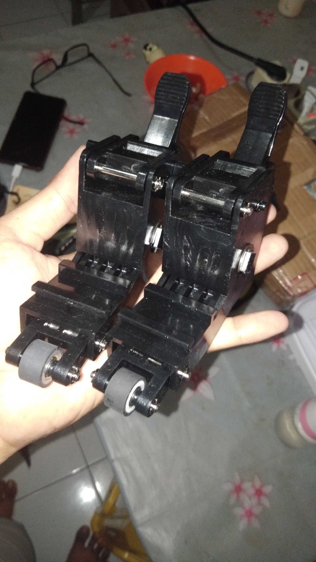 Roller Penjepit Mesin Cutting Rhinotec Teneth