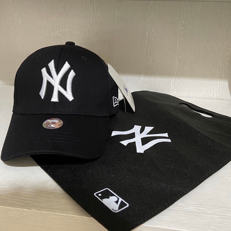 Topi NY Newyork Cap Hitam Logo White Free GoodieBag