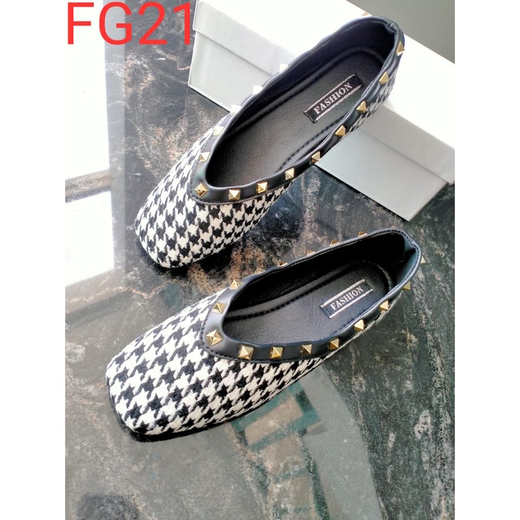 Flat shoes wanita G21