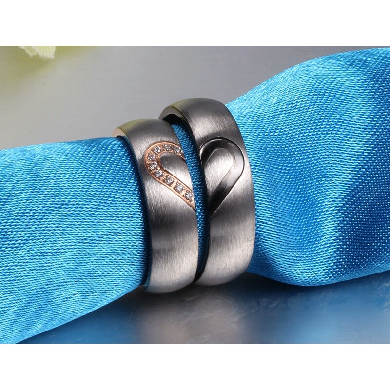 SALE Cincin Couple / Tunangan / Nikah / Pasangan / Titanium C004 Anti Karat obral