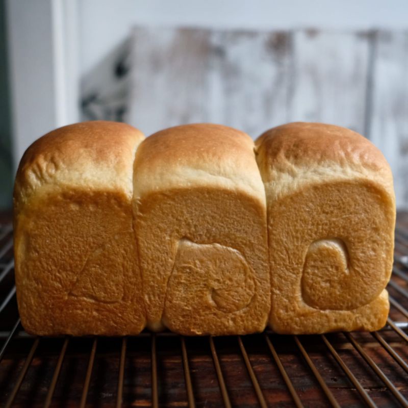 

VEGAN HOKKAIDO MILK BREAD CINNABOX