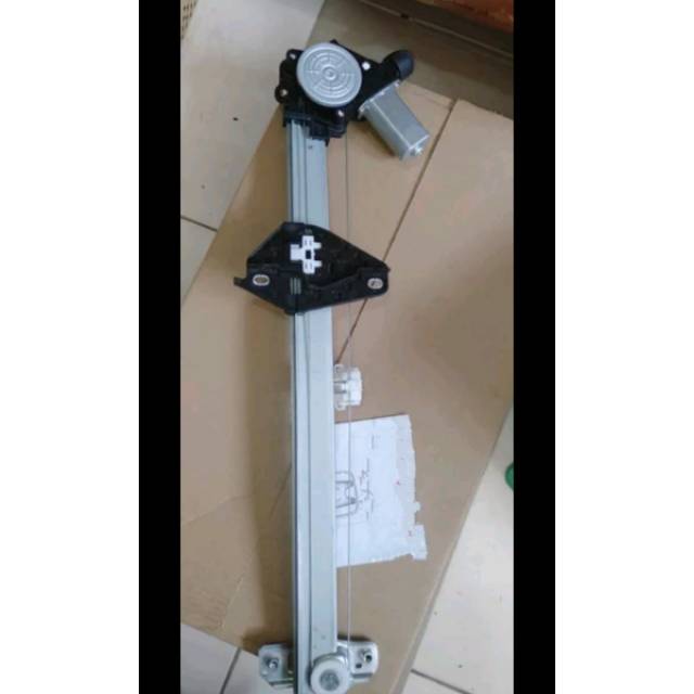 REGULATOR POWER WINDOW DEPAN KANAN CRV GEN3 2007 2008 2009 2010 2011 DINAMO POWER WINDOW CRV GEN3
