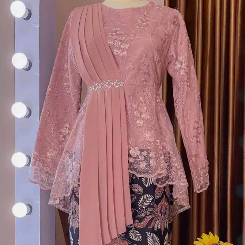 Batik Brokat Kebaya Couple Jumbo Modern, Kebaya Tunangan Sarimbit Kondangan, Kebaya Wisuda Amalia-Kebaya+Rok (Rose)