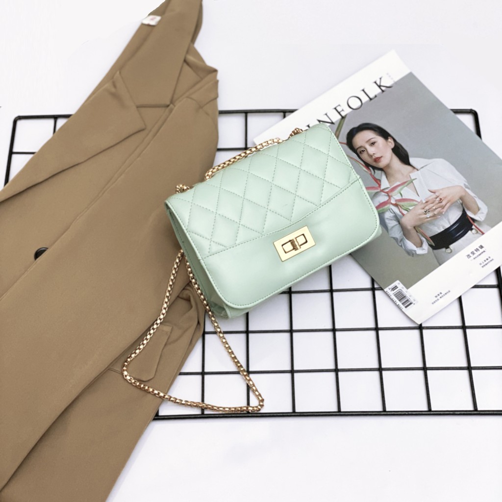 Sling bag Livia Embos - Tas Selempang Wanita Rantai