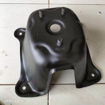 Dudukan ban Suzuki grand Vitara