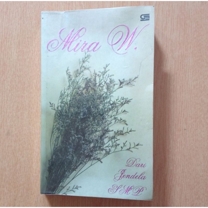 Novel Dari Jendela SMP by Mira W