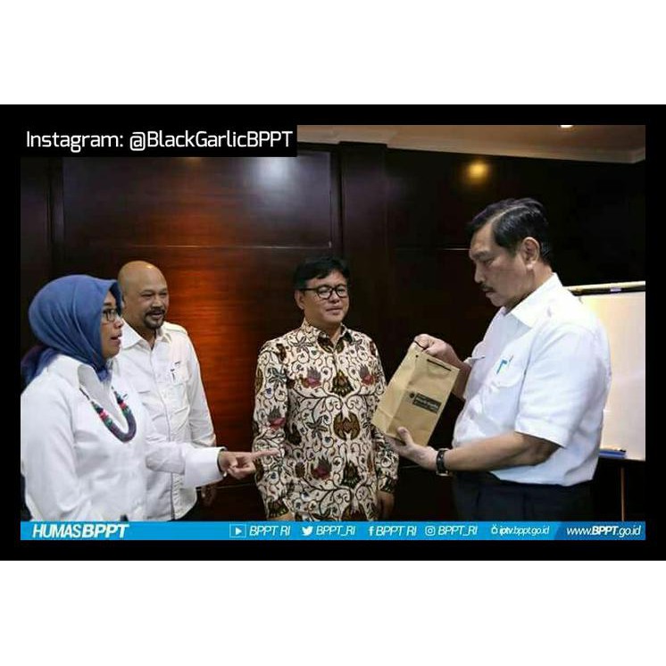 

Bisa Cod Natural Black Garlic #Premium 200 Gr - Bawang Lanang - 100 Gr Rare Kode 64