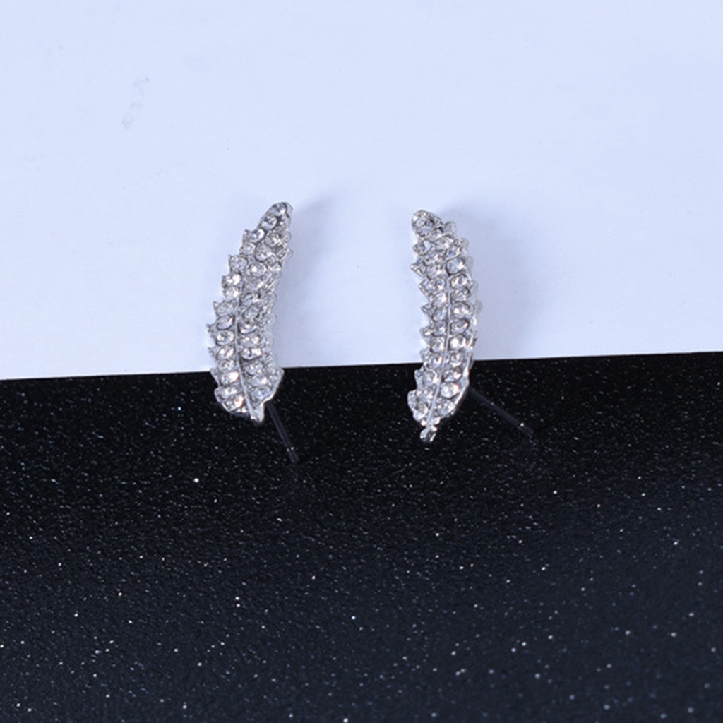 Hu Hu Hu Hu Hu Alat Bantu Pasang Kacamata♡ 1 Pasang Anting Bentuk Daun Bahan Cubic Zirconia Untuk Wanita