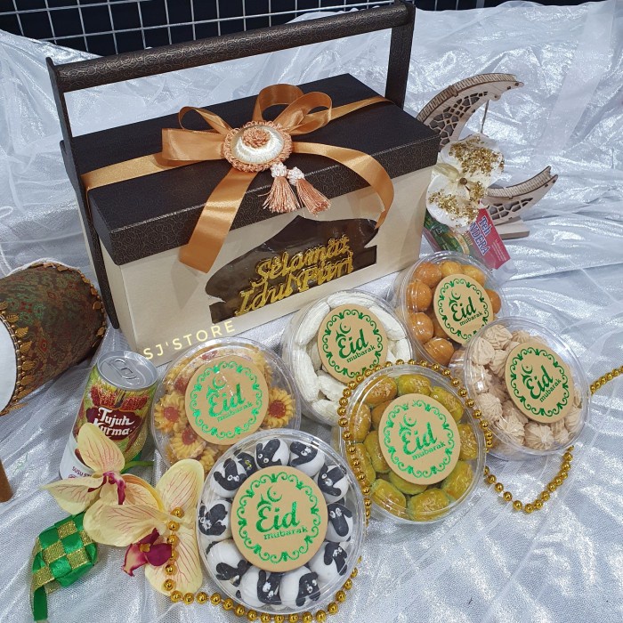 

Paket box hampers lebaran kue kering toples murah 25