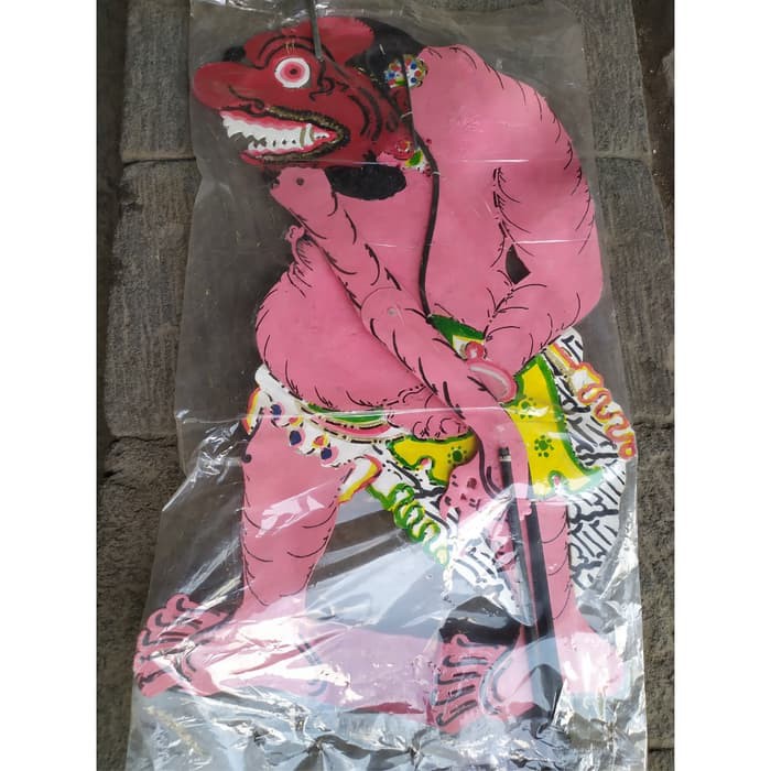 KERAJINAN WAYANG KULIT BUTO RAKSASA GULUNG WARNA MERAH MUDA BESAR