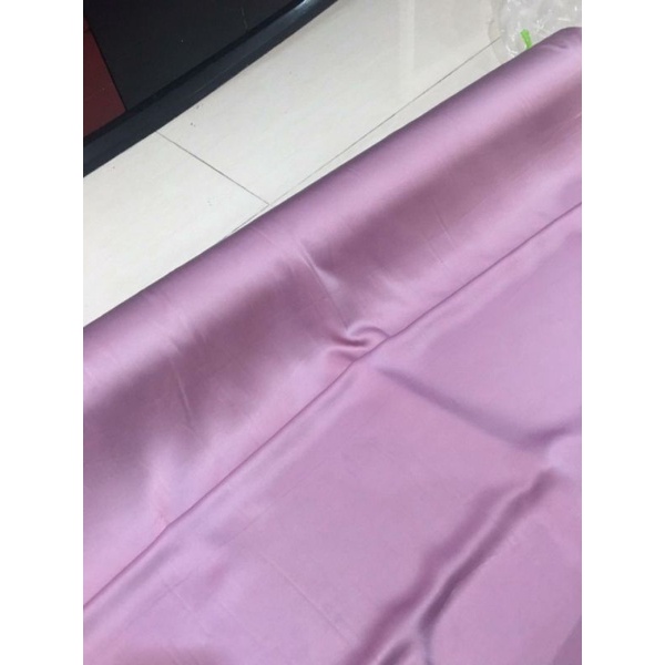 Kain Satin Maxmara Premium Meteran Warna Ungu Lilac