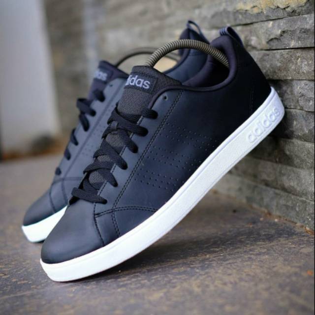 adidas advantage black and white