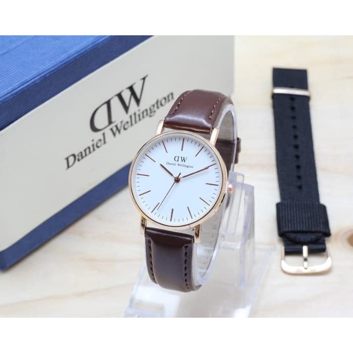 

D.W KULIT PAKET KANVAS DARK BROWN CVR WHITE (BLACK)