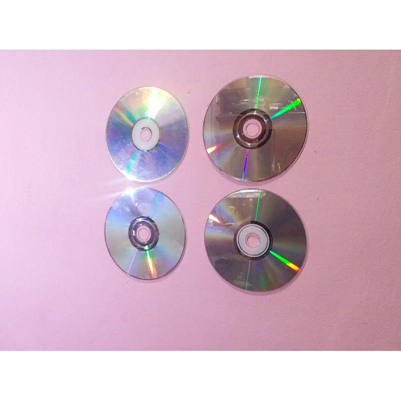 kepingan kaset CD VCD DVD untuk dekorasi tampilan hiasan pajangan dinding - bekas bagus