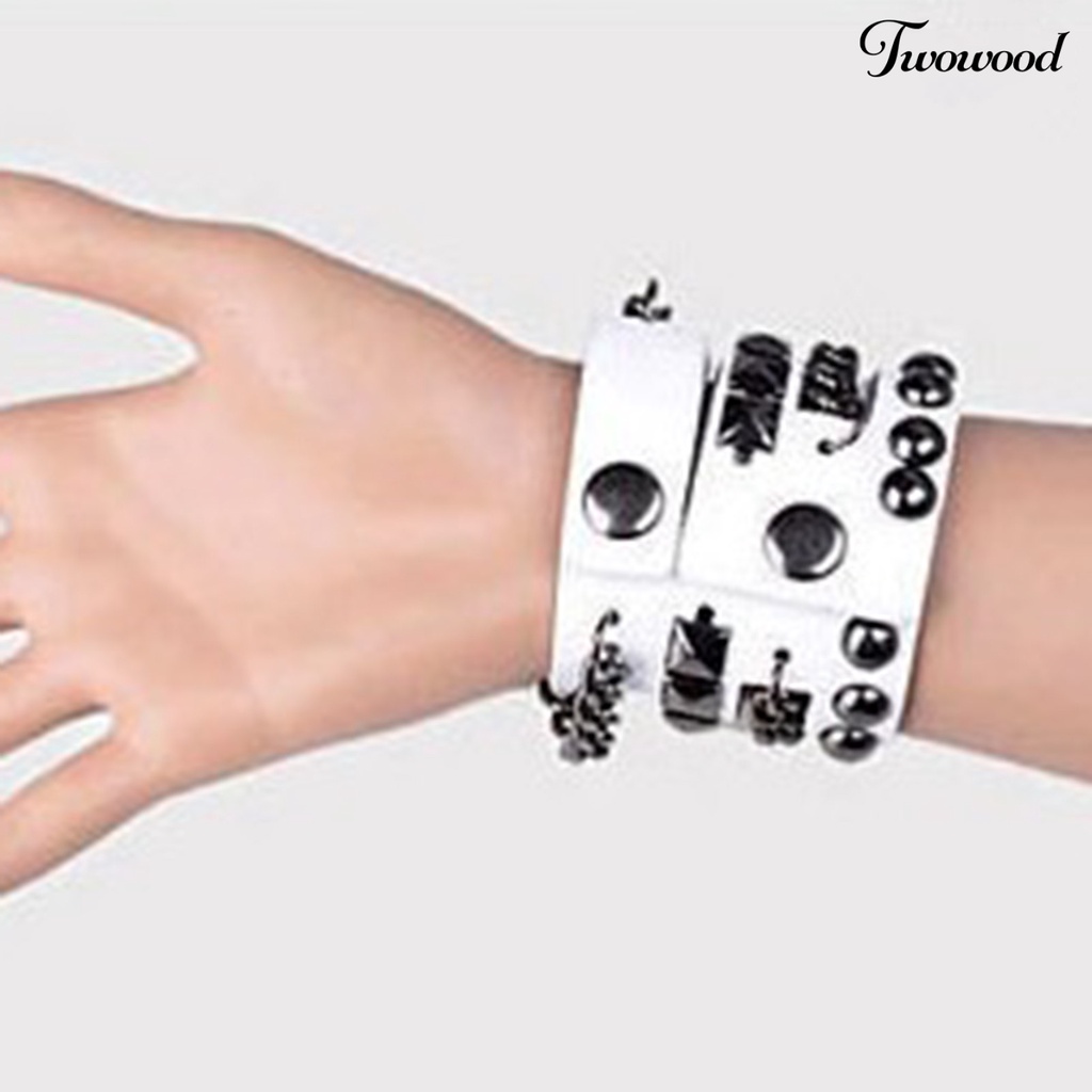 2pcs / Set Gelang Adjustable Bahan Kulit Imitasi Dengan Liontin Hati Gaya Punk Rock