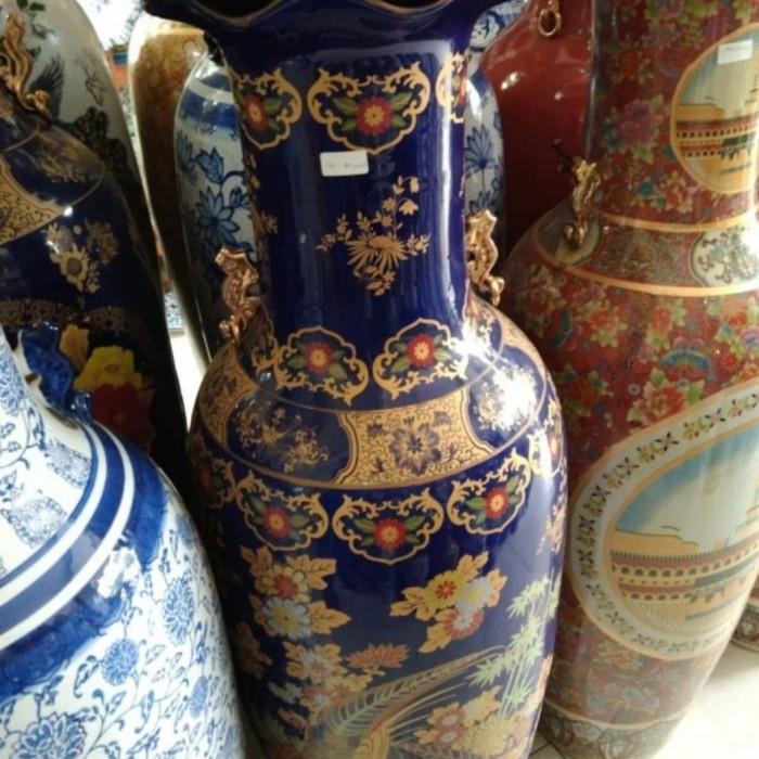 Ceramic | Guci Keramik Import / Pajangan Vas Keramik Biru Putih