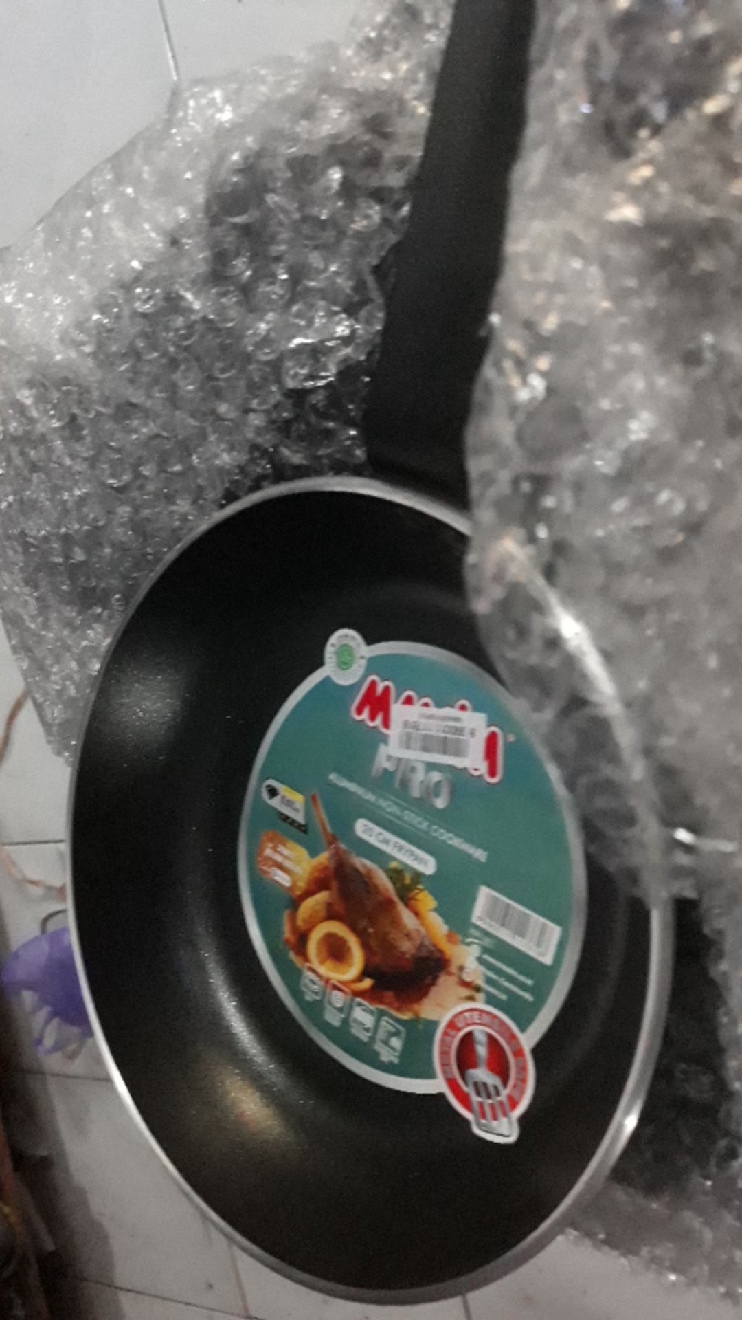 Maxim Pro Series Wajan Teflon Anti Lengket 20cm Frypan
