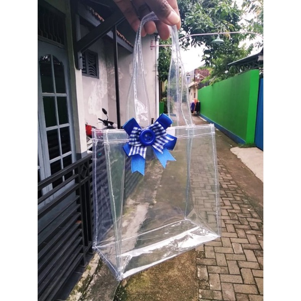 

Tas Natal Lucu Harga Promo size p.20*L.10*T.20 (READY STOK) 0,20 Gratis Pita
