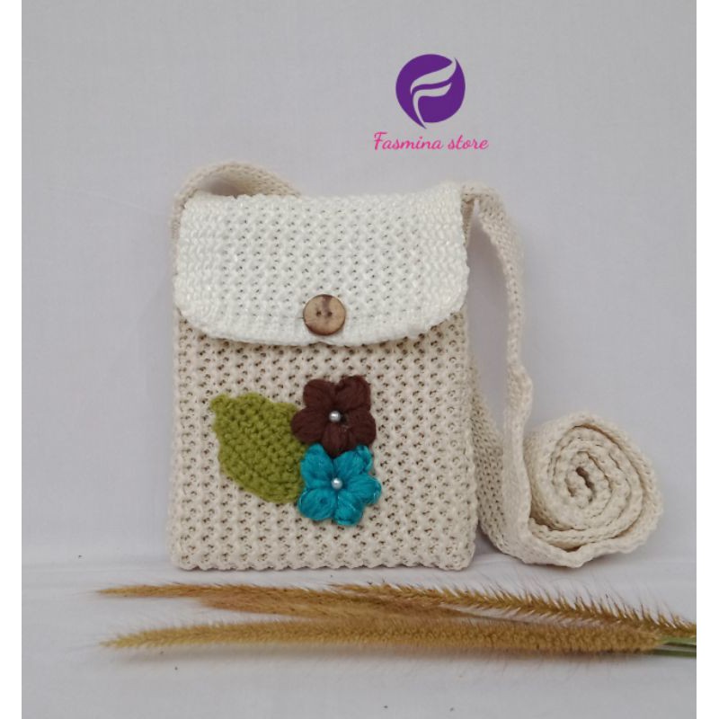 TAS HP RAJUT SELEMPANG WANITA motif bunga Shopee Indonesia TAS HP RAJUT SELEMPANG WANITA motif bunga Shopee Indonesia
