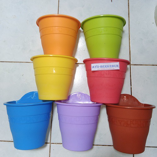 pot tanaman / pot plastik / pot tempel / pot dinding cantik | Shopee