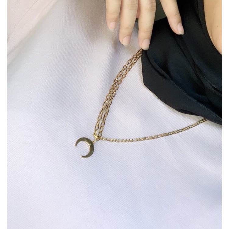 kalung bulan sabit