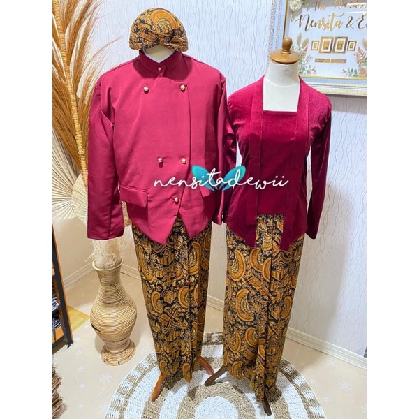 [Nuansa Maroon] Sepasang Baju Adat Jawa - Solo / Motif Semenromo