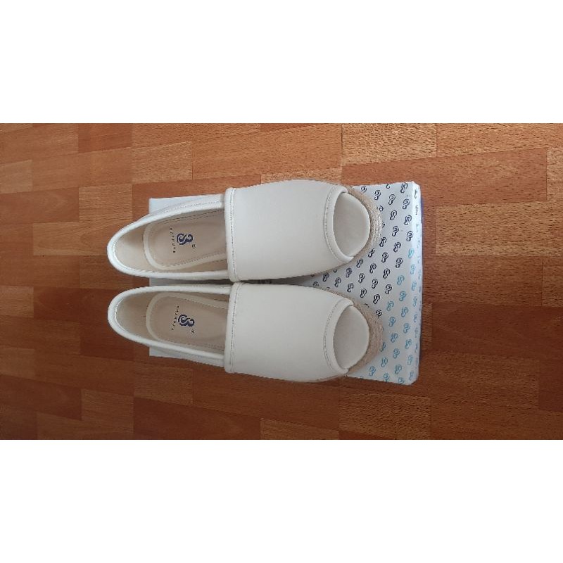 sepatu BR shoes 84 putih