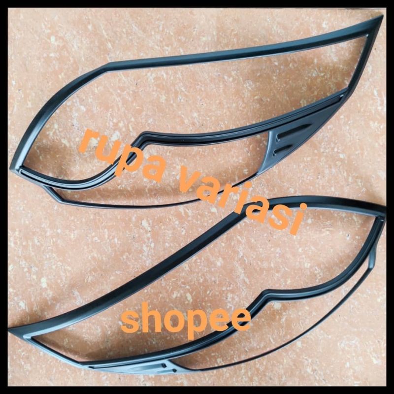garnish pelindung lampu depan &amp;belakang toyota rush Ultimo/Terios 2015 2016 2017 hitam doff chrome crome tempel