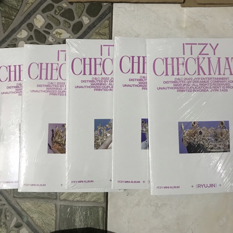 [READY STOCK] Mini Album ITZY Checkmate Standard Ryujin Yeji Yuna Lia Chaeryeong sealed