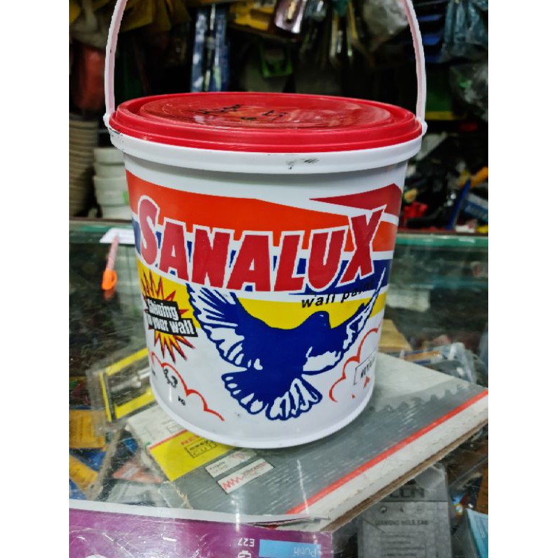 cat air / cat tembok merk SANALUX warna HITAM isi 4.3 kg