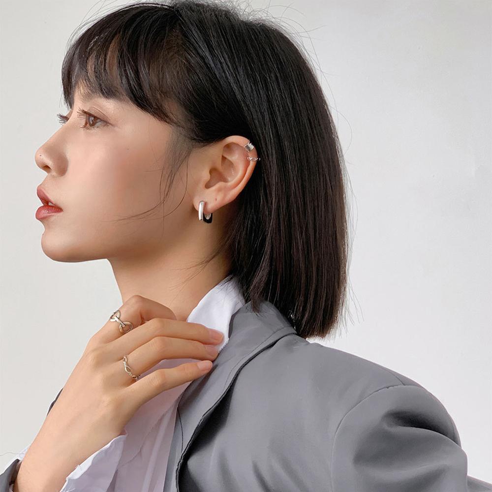 Anting Hoop Agustina Hadiah Fashion Warna Emas Mengkilap Kesederhanaan Geometris Ear Stud