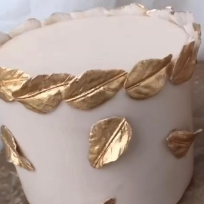 

Bahan Kue | 10Gr Lustre Swiss Gold 24K Kualitas Terbaik