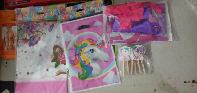 Taplak Meja Desain Mata Besar Bahan Kertas Untuk Pesta Ulang Tahun