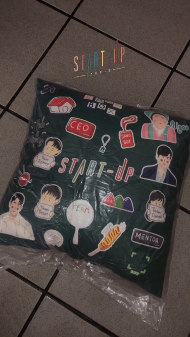 Bantal Sofa Start Up Korea - Han Ji Pyeong / Nam Do San / Seo Dal Mi 40x40 Cm - Pusat Kado Murah