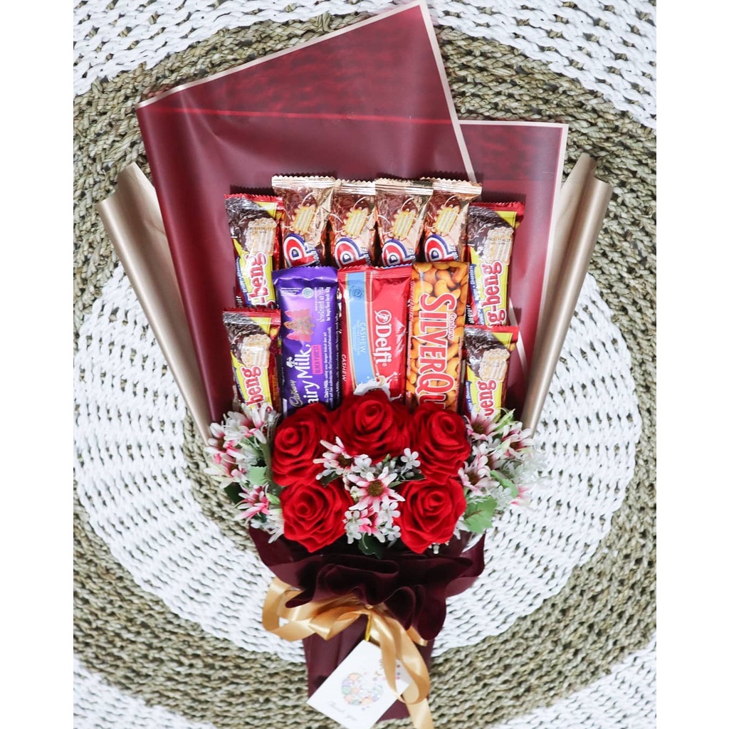 Buket Bouquet wisuda-acara besar-mahar boneka coklat snack bisa request