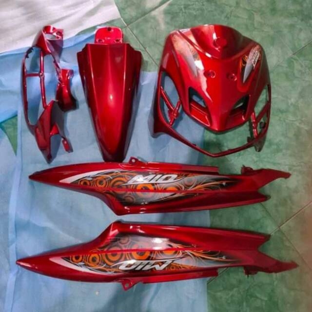 cover body full halus mio smile merah + stiker