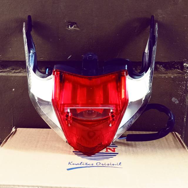 win-lampu belakang beat karbu/lampu stop assy belakang honda beat karbu