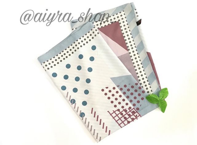 Hijab segi empat motif azzura