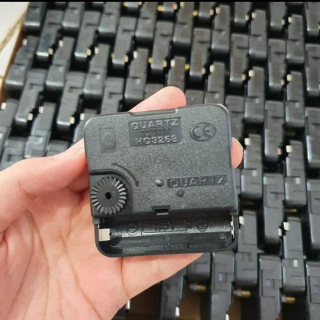 Mesin jam dinding HQ3268 Quartz