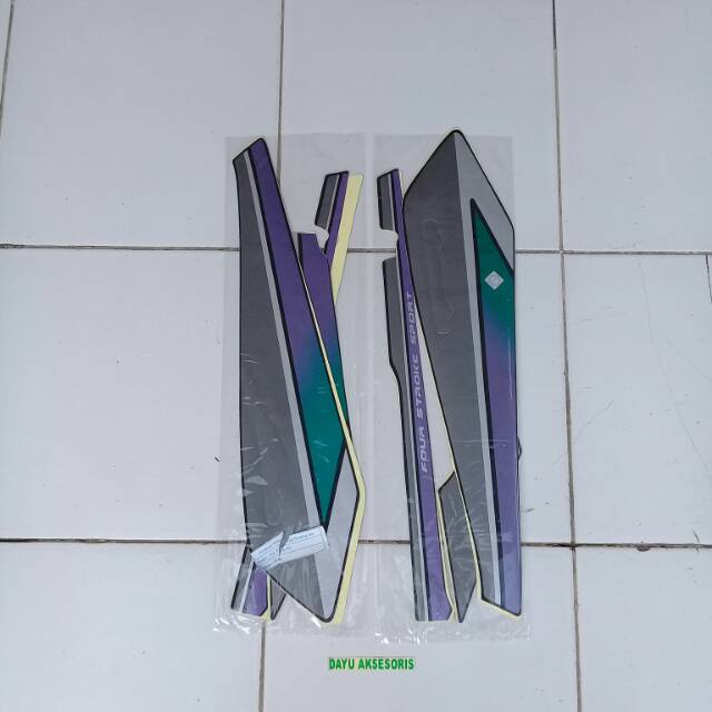 striping gl pro 1993 hitam biru