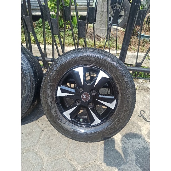 4 Velg R14 PCD 114+Ban 185/70 avanza xenia daihatsu ss futura carry kijang panther m2000 livina