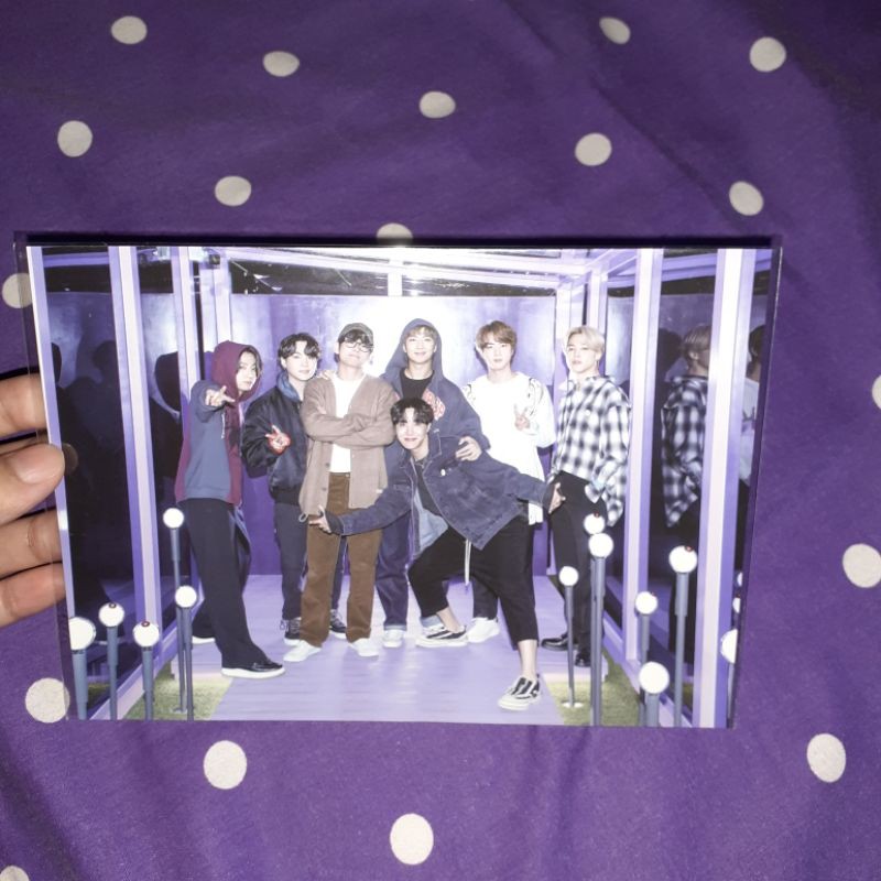 POSTCARD POP UP STORE BTS