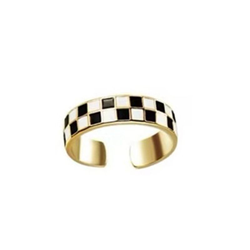 Cincin Model Terbuka Bahan Stainless Steel Motif Kotak-Kotak