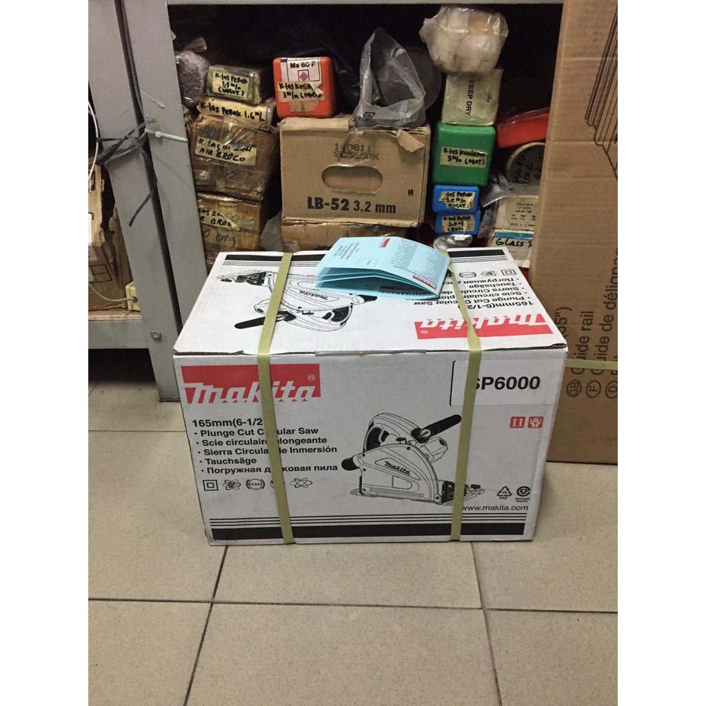Mesin Plung Cut Circular Saw + 1400mm Guide Rail: 165mm Makita SP 6000