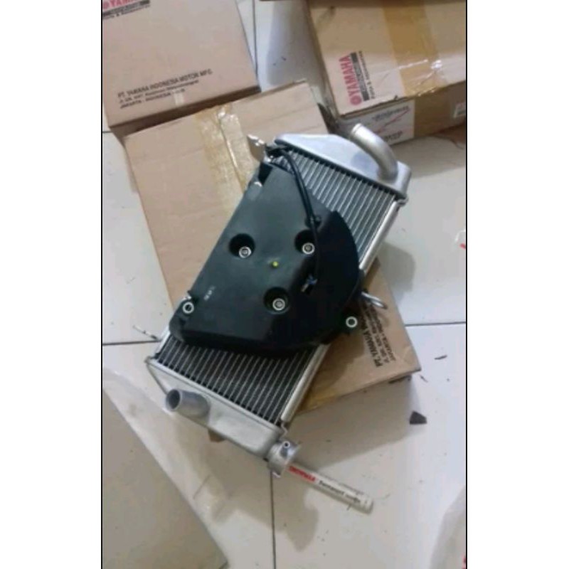 Radiator plus kipas radiator yamaha R25 original part Yamaha